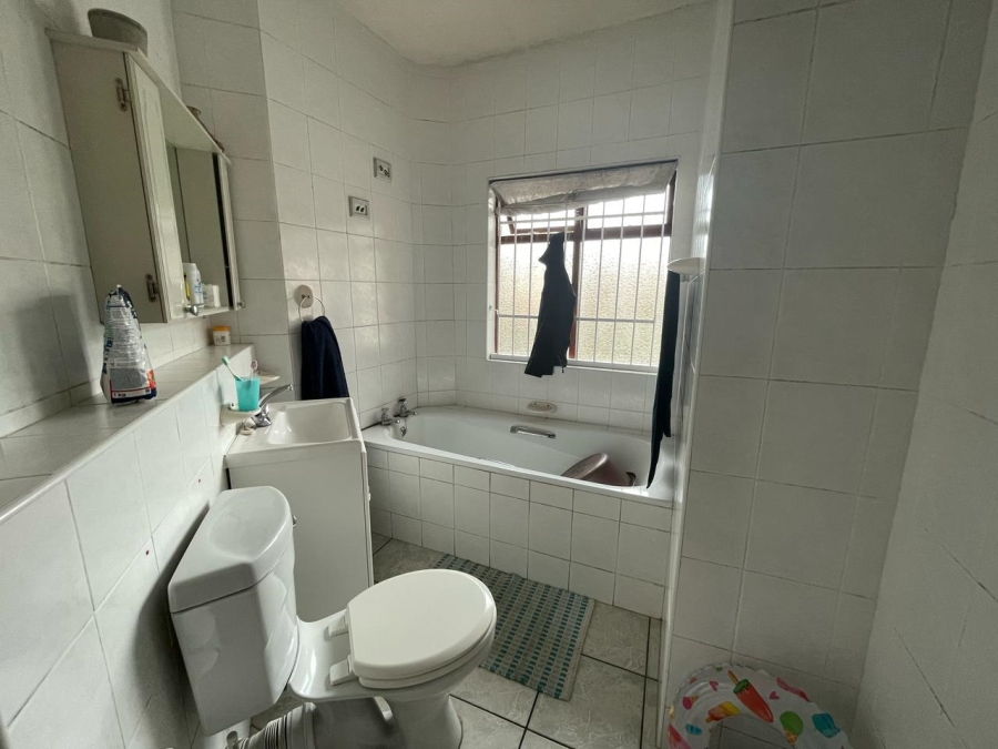 2 Bedroom Property for Sale in St Michaels On Sea KwaZulu-Natal