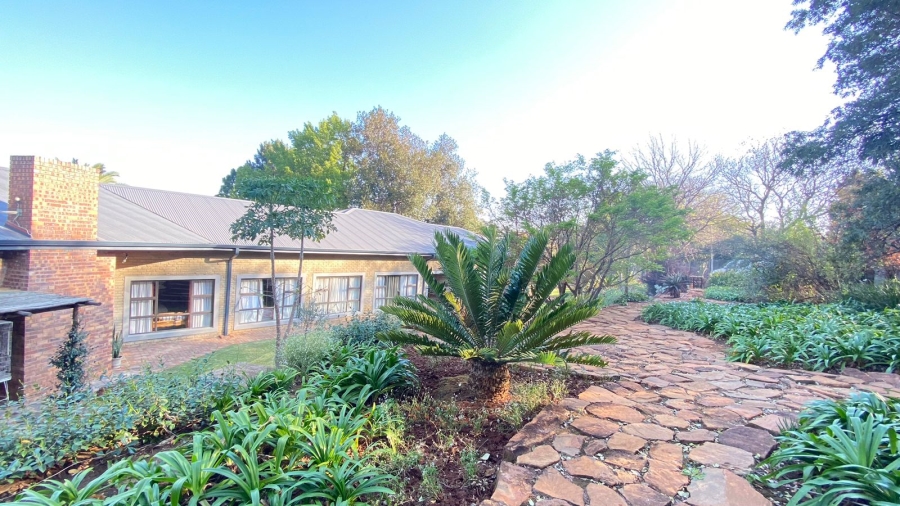 7 Bedroom Property for Sale in Signal Hill KwaZulu-Natal