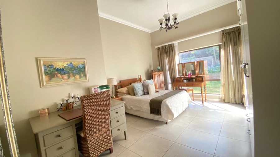 7 Bedroom Property for Sale in Signal Hill KwaZulu-Natal