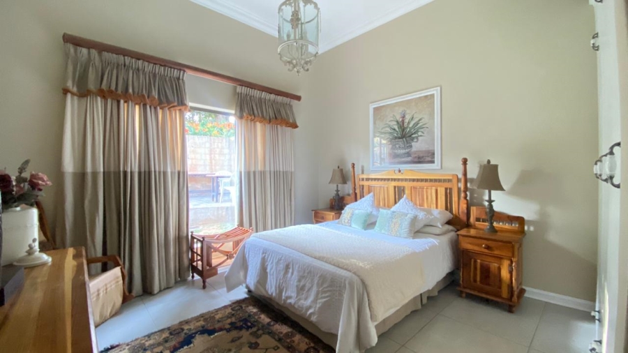 7 Bedroom Property for Sale in Signal Hill KwaZulu-Natal