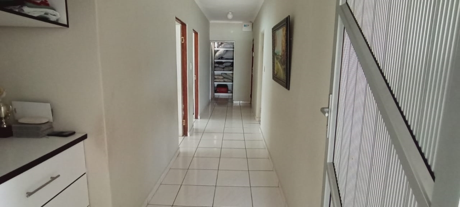 7 Bedroom Property for Sale in Margate KwaZulu-Natal