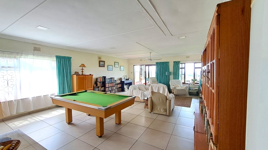 3 Bedroom Property for Sale in Port Edward KwaZulu-Natal