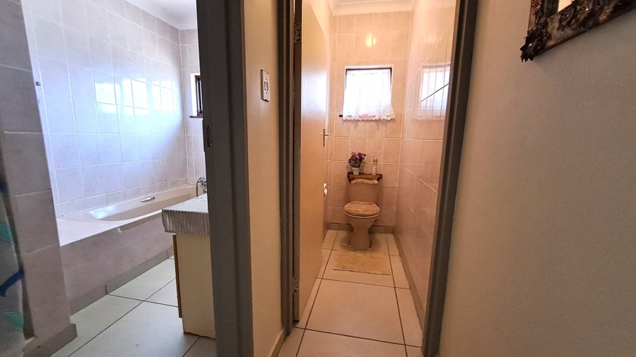 3 Bedroom Property for Sale in Port Edward KwaZulu-Natal