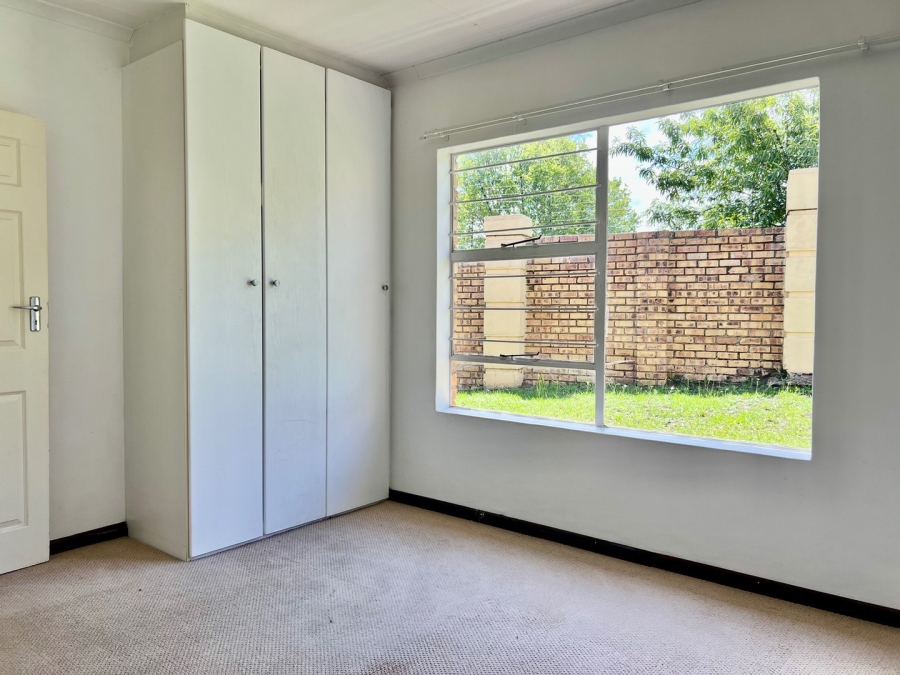 To Let 2 Bedroom Property for Rent in Signal Hill KwaZulu-Natal