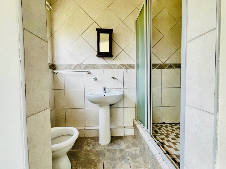To Let 2 Bedroom Property for Rent in Signal Hill KwaZulu-Natal
