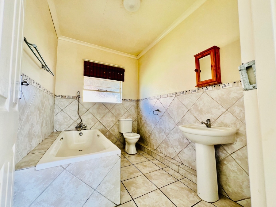 To Let 2 Bedroom Property for Rent in Signal Hill KwaZulu-Natal