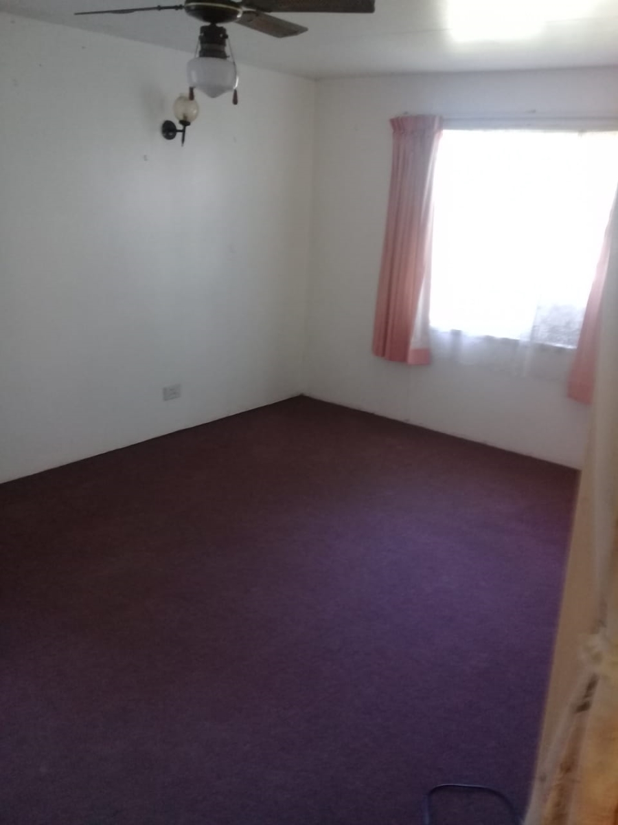 2 Bedroom Property for Sale in Hibberdene KwaZulu-Natal