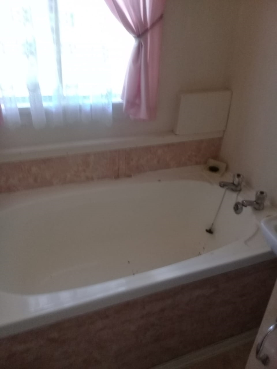 2 Bedroom Property for Sale in Hibberdene KwaZulu-Natal