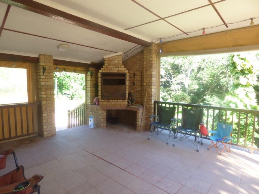 3 Bedroom Property for Sale in Umtentweni KwaZulu-Natal