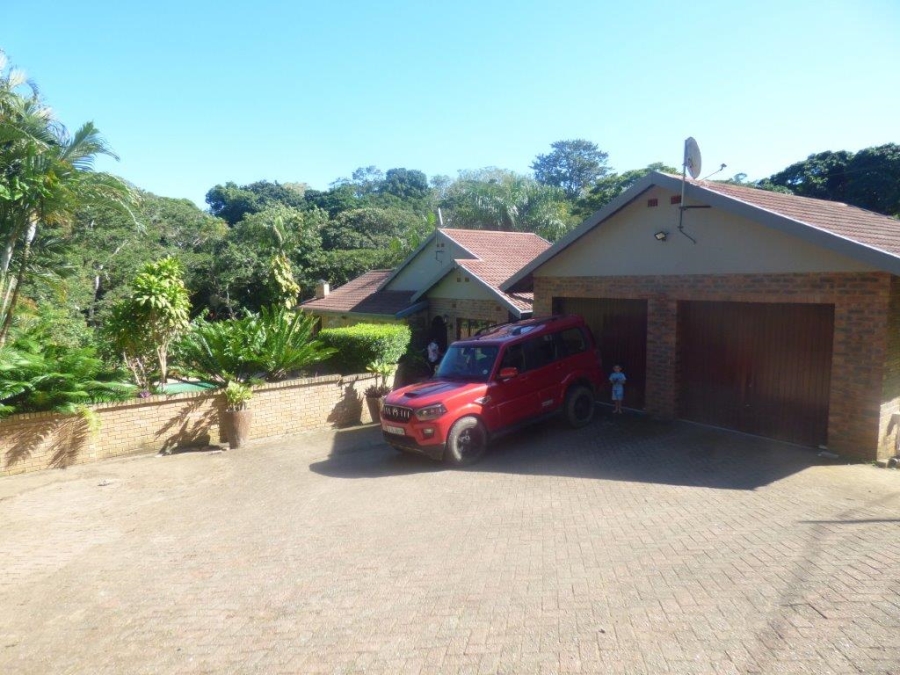 3 Bedroom Property for Sale in Umtentweni KwaZulu-Natal