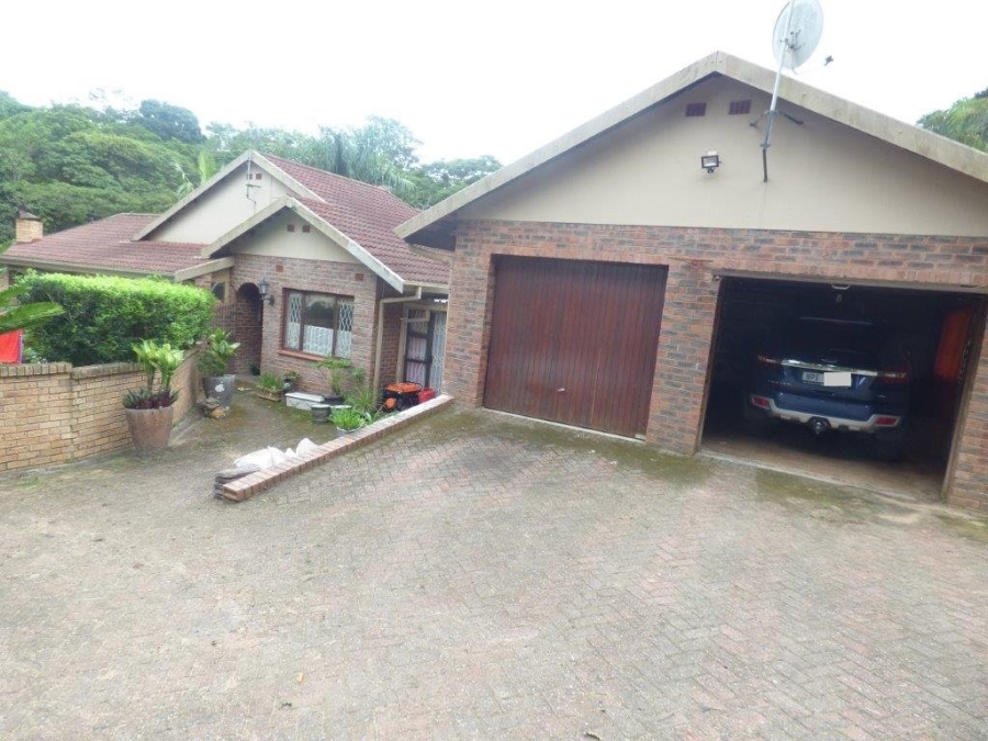 3 Bedroom Property for Sale in Umtentweni KwaZulu-Natal