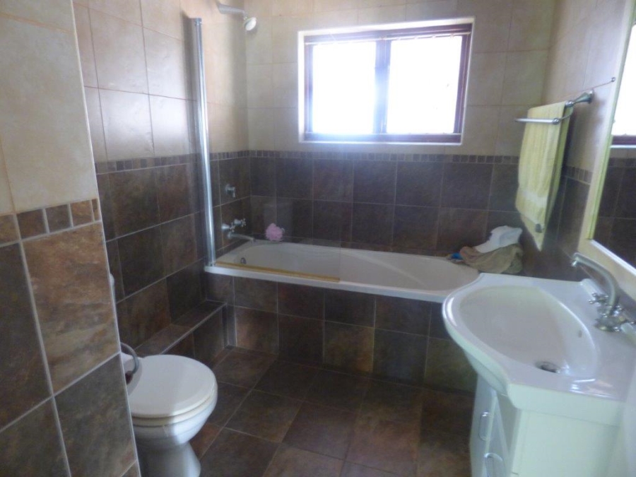 3 Bedroom Property for Sale in Umtentweni KwaZulu-Natal