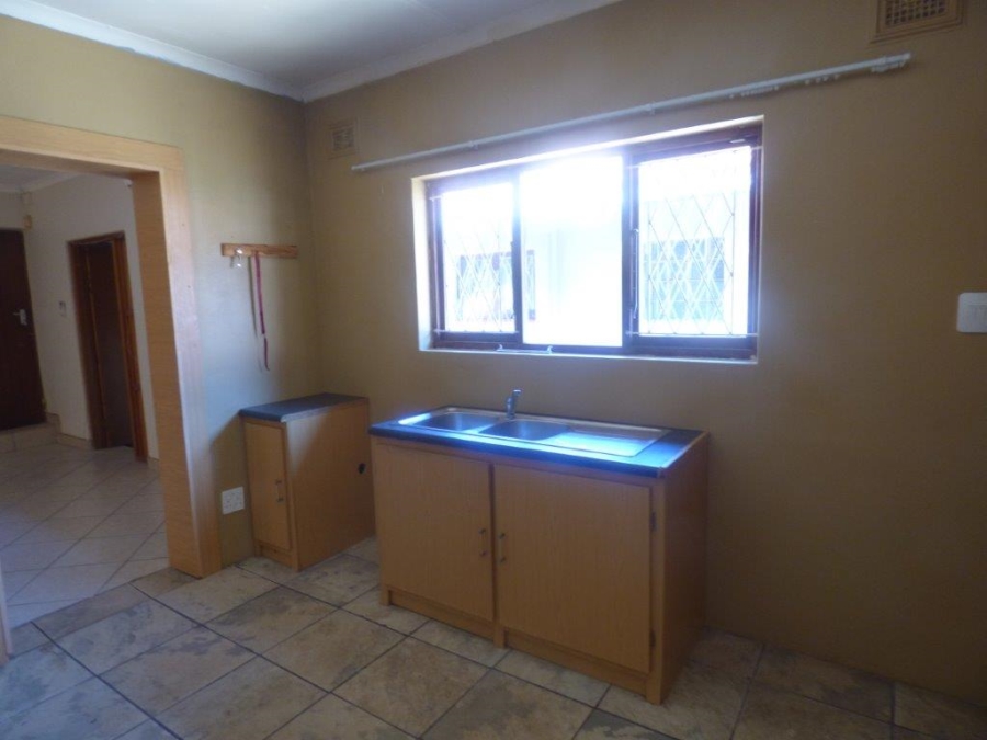 3 Bedroom Property for Sale in Umtentweni KwaZulu-Natal