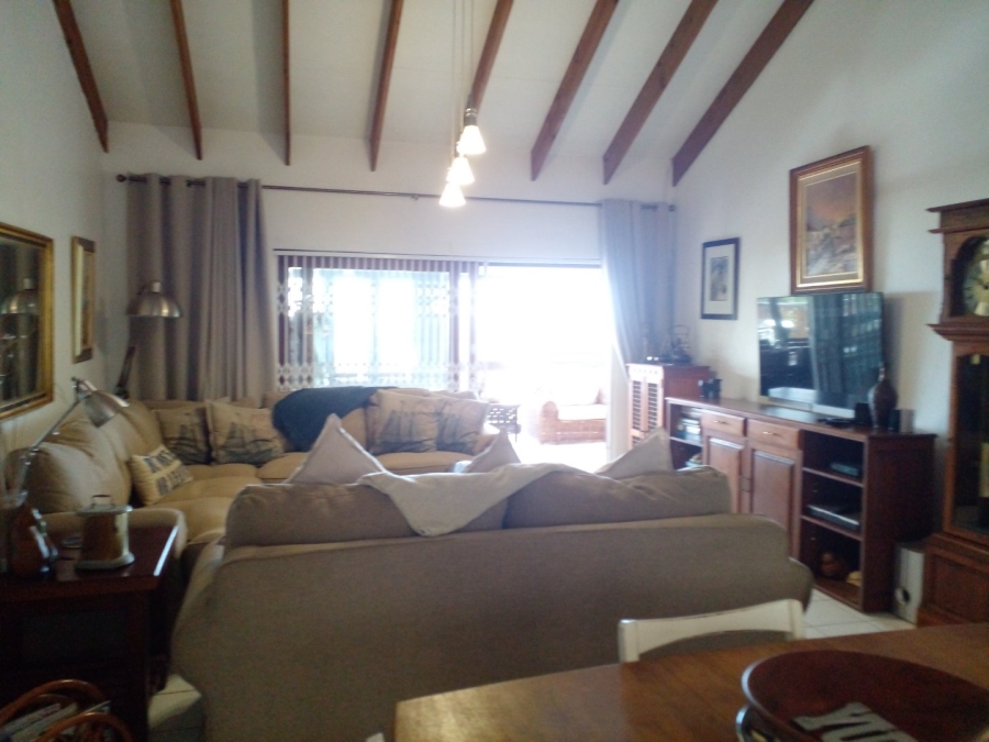 4 Bedroom Property for Sale in Leisure Bay KwaZulu-Natal