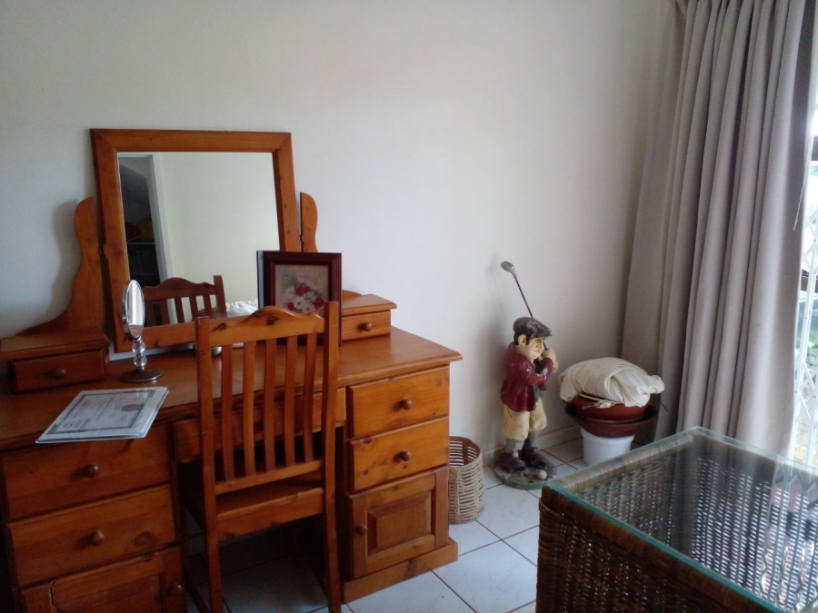 4 Bedroom Property for Sale in Leisure Bay KwaZulu-Natal