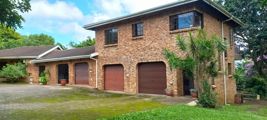 7 Bedroom Property for Sale in Umtentweni KwaZulu-Natal