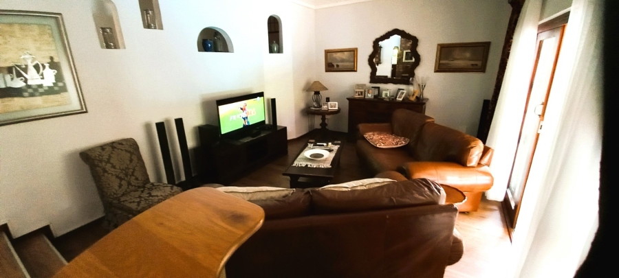 7 Bedroom Property for Sale in Umtentweni KwaZulu-Natal