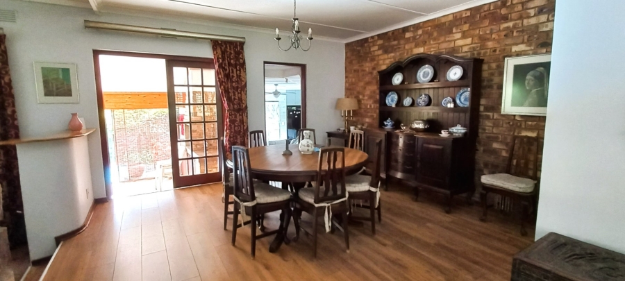 7 Bedroom Property for Sale in Umtentweni KwaZulu-Natal