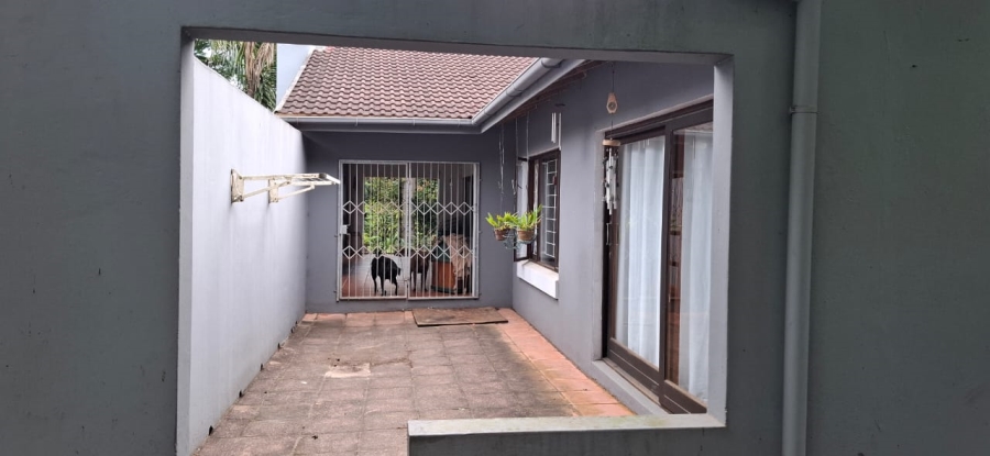 4 Bedroom Property for Sale in Leisure Bay KwaZulu-Natal