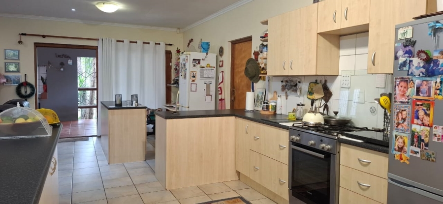 4 Bedroom Property for Sale in Leisure Bay KwaZulu-Natal