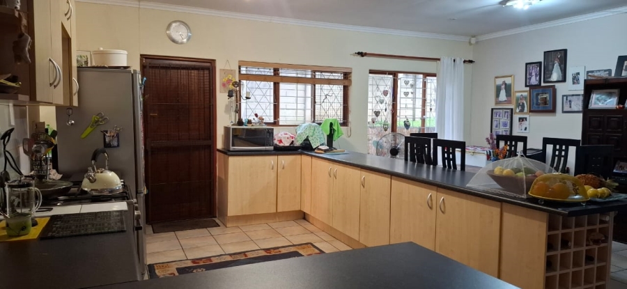 4 Bedroom Property for Sale in Leisure Bay KwaZulu-Natal