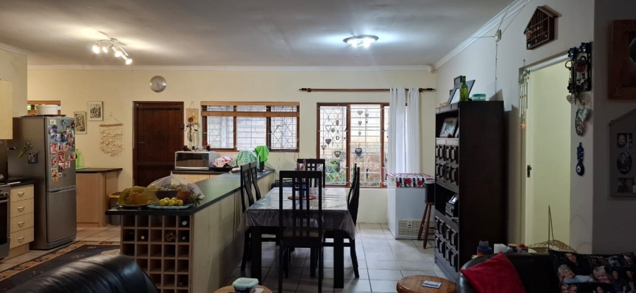 4 Bedroom Property for Sale in Leisure Bay KwaZulu-Natal