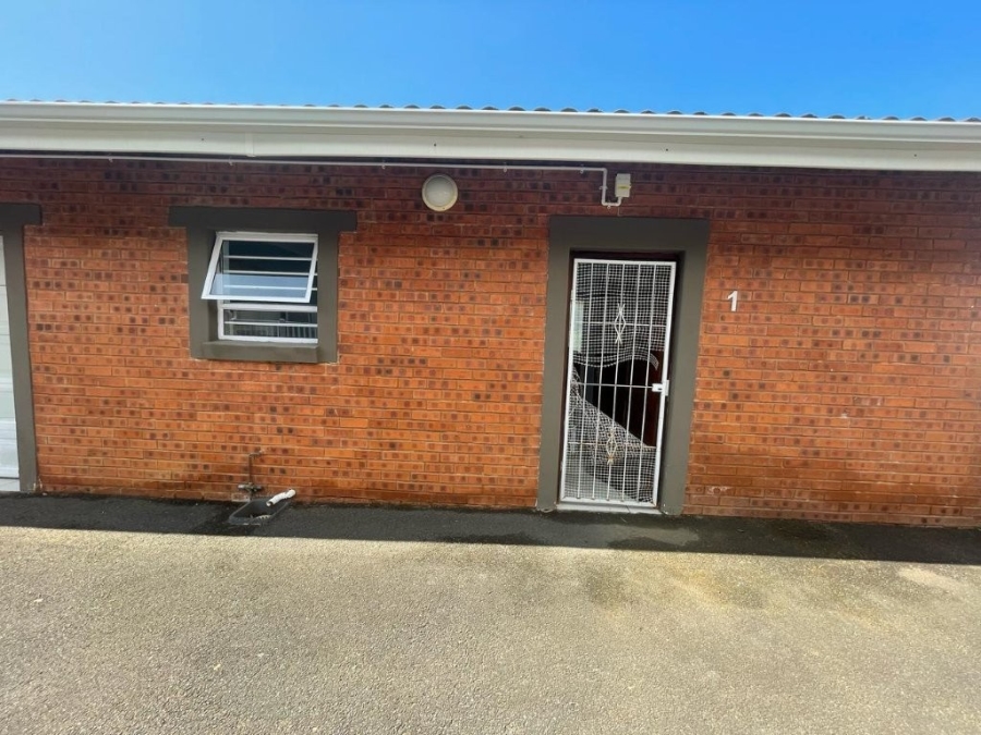 1 Bedroom Property for Sale in Sea Park KwaZulu-Natal