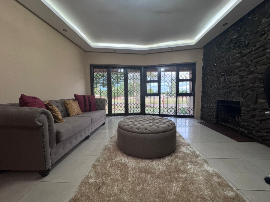 4 Bedroom Property for Sale in Huttenheights KwaZulu-Natal