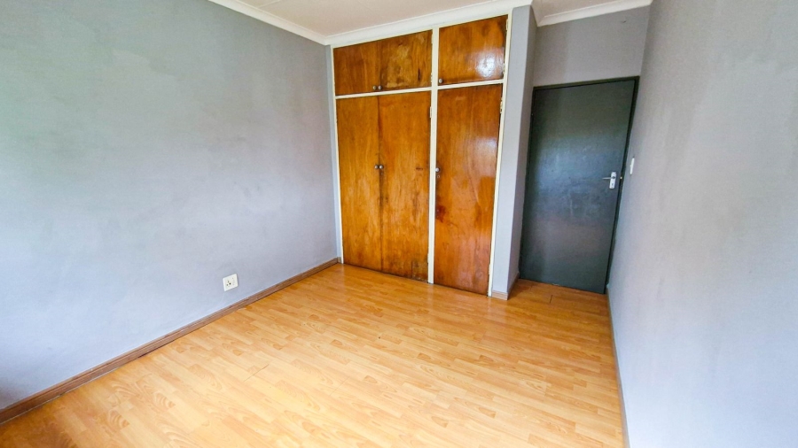 5 Bedroom Property for Sale in Amajuba Park KwaZulu-Natal