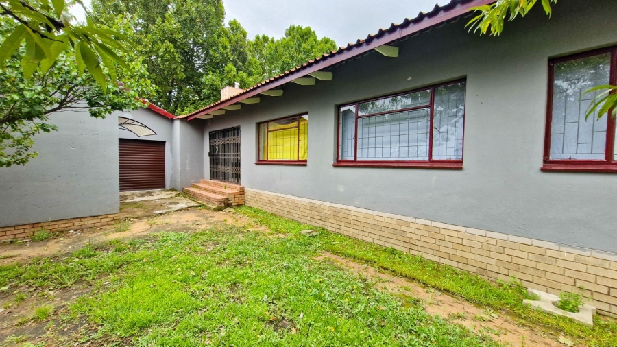 5 Bedroom Property for Sale in Amajuba Park KwaZulu-Natal