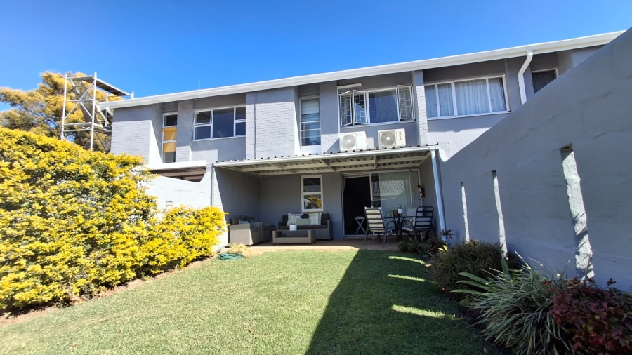 3 Bedroom Property for Sale in Huttenheights KwaZulu-Natal