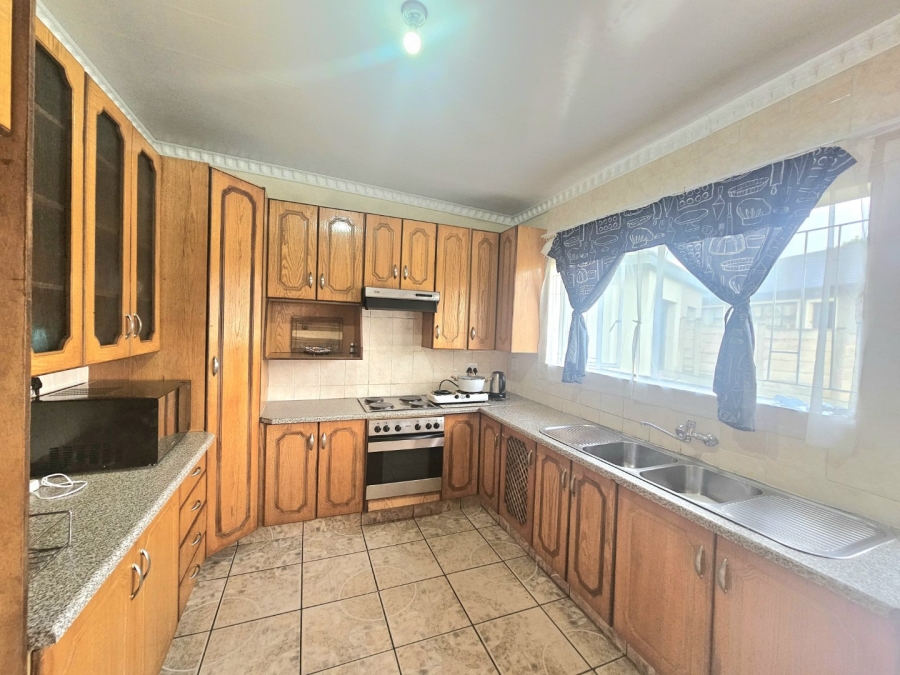 3 Bedroom Property for Sale in Pioneer Park KwaZulu-Natal