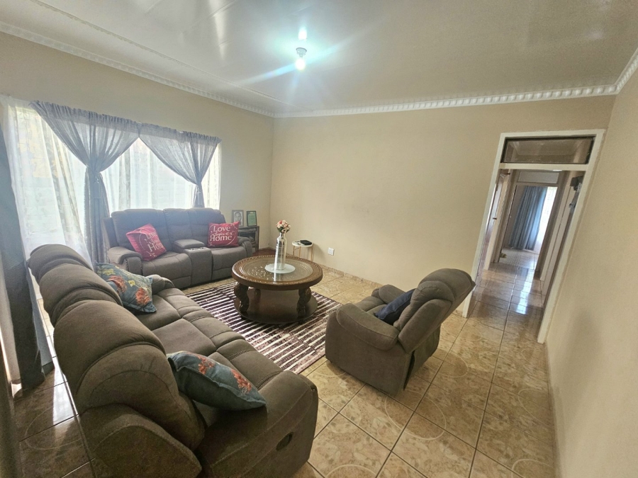 3 Bedroom Property for Sale in Pioneer Park KwaZulu-Natal