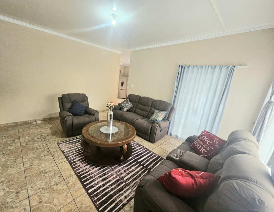 3 Bedroom Property for Sale in Pioneer Park KwaZulu-Natal