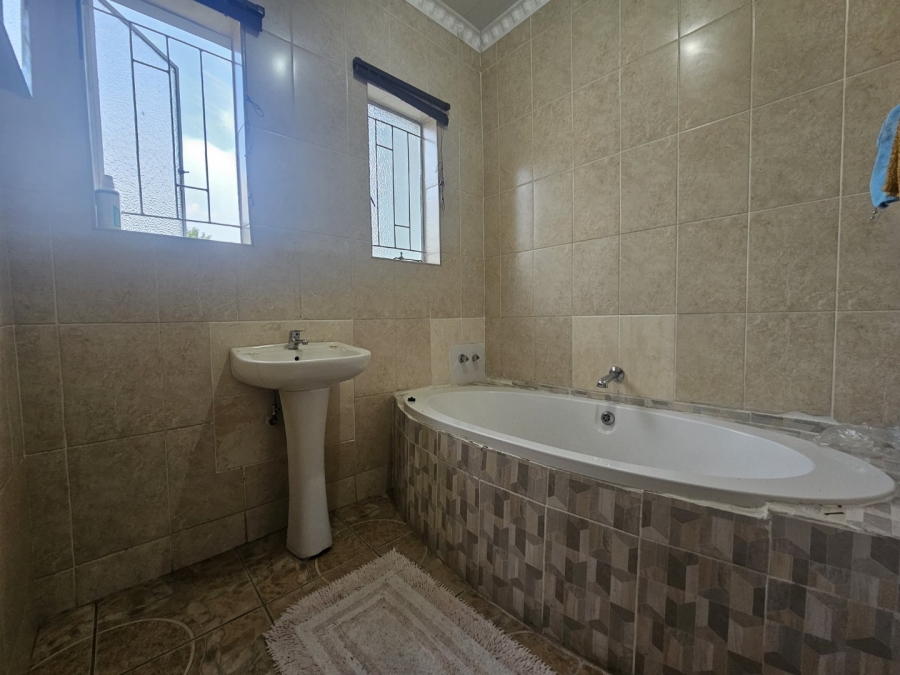 3 Bedroom Property for Sale in Pioneer Park KwaZulu-Natal