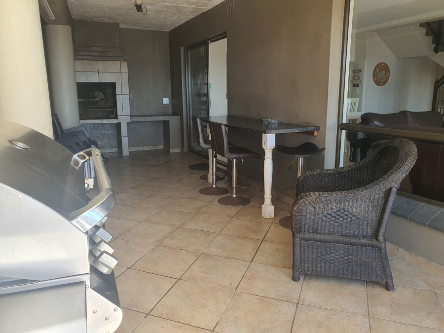 4 Bedroom Property for Sale in Southport KwaZulu-Natal