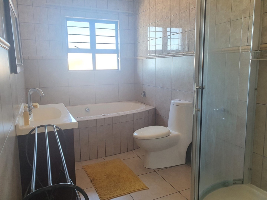 4 Bedroom Property for Sale in Southport KwaZulu-Natal