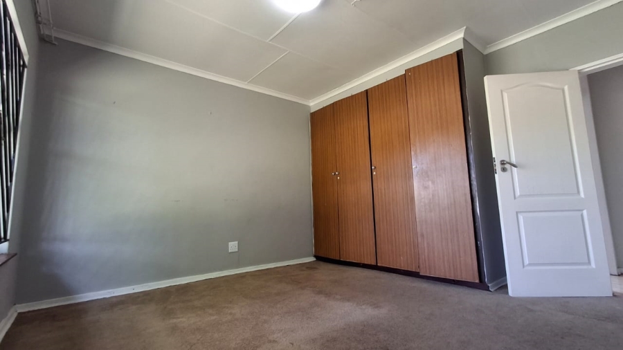 4 Bedroom Property for Sale in Sunnyridge KwaZulu-Natal