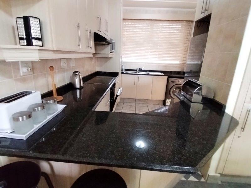 2 Bedroom Property for Sale in Uvongo KwaZulu-Natal