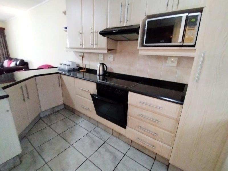 2 Bedroom Property for Sale in Uvongo KwaZulu-Natal