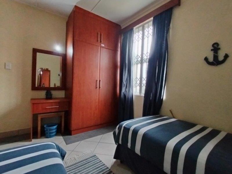 2 Bedroom Property for Sale in Uvongo KwaZulu-Natal