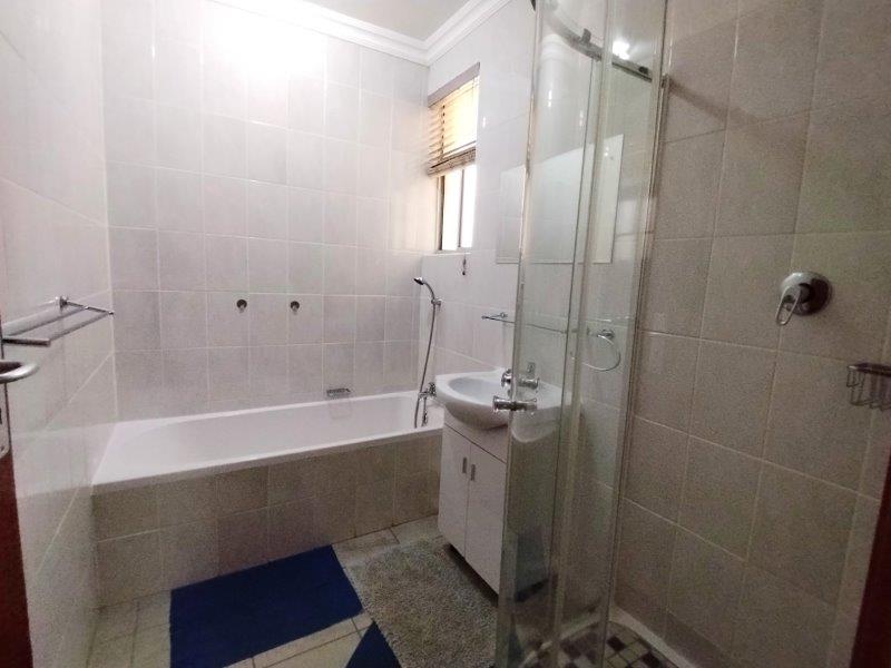2 Bedroom Property for Sale in Uvongo KwaZulu-Natal