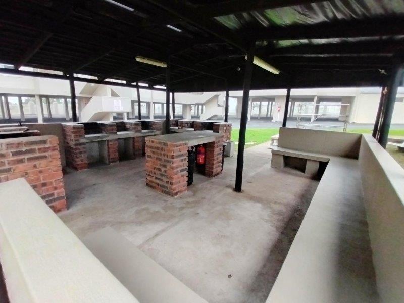 2 Bedroom Property for Sale in Uvongo KwaZulu-Natal