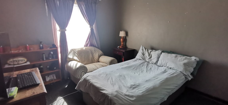 6 Bedroom Property for Sale in Pioneer Park KwaZulu-Natal