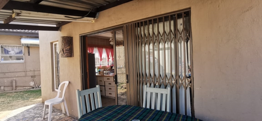 6 Bedroom Property for Sale in Pioneer Park KwaZulu-Natal