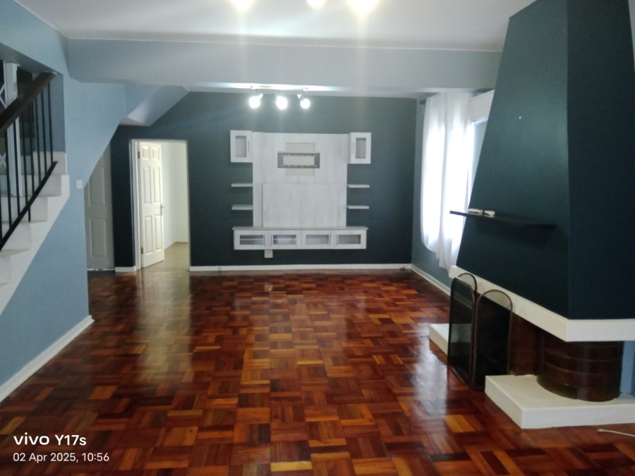 5 Bedroom Property for Sale in Pelham KwaZulu-Natal