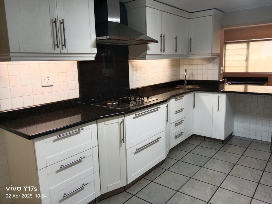 5 Bedroom Property for Sale in Pelham KwaZulu-Natal