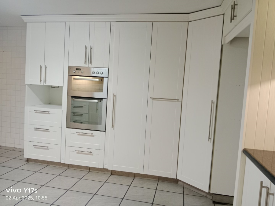 5 Bedroom Property for Sale in Pelham KwaZulu-Natal