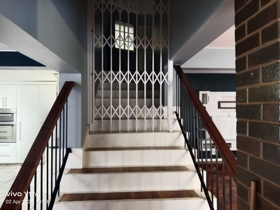 5 Bedroom Property for Sale in Pelham KwaZulu-Natal