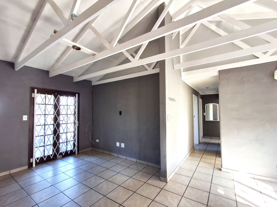 3 Bedroom Property for Sale in Port Edward KwaZulu-Natal